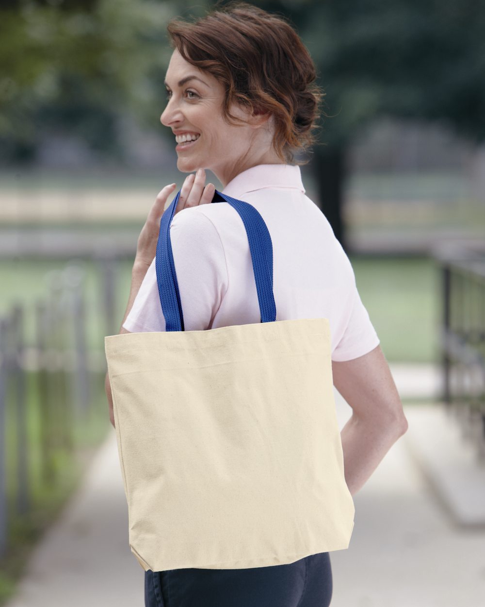 Natural and coloured cotton tote bags